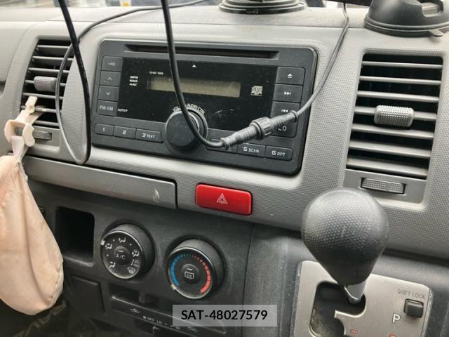 Toyota HIACE VAN 2011-09 8883693-22