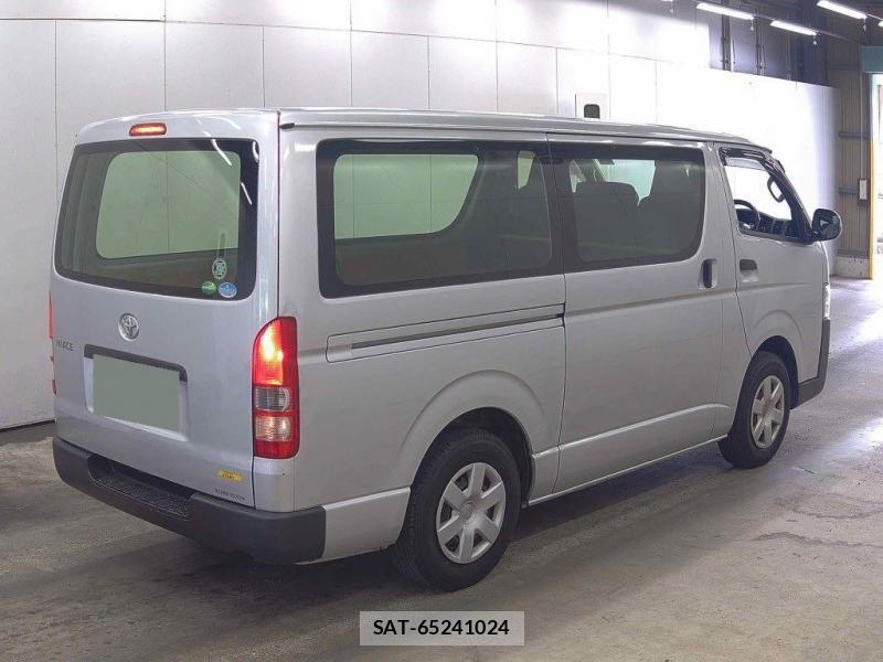 Toyota HIACE VAN 2018 1061710-1