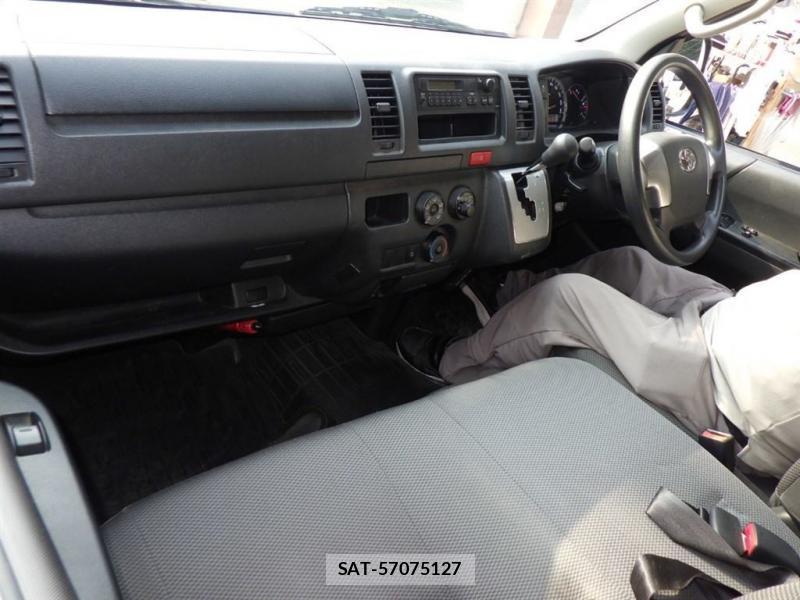 Toyota HIACE VAN 2019 1061709-4