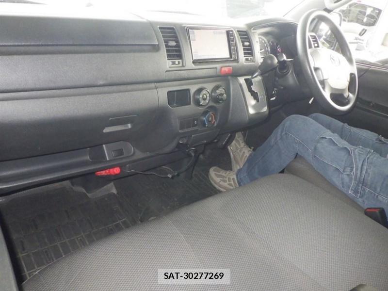 Toyota HIACE VAN 2019 1185647-4