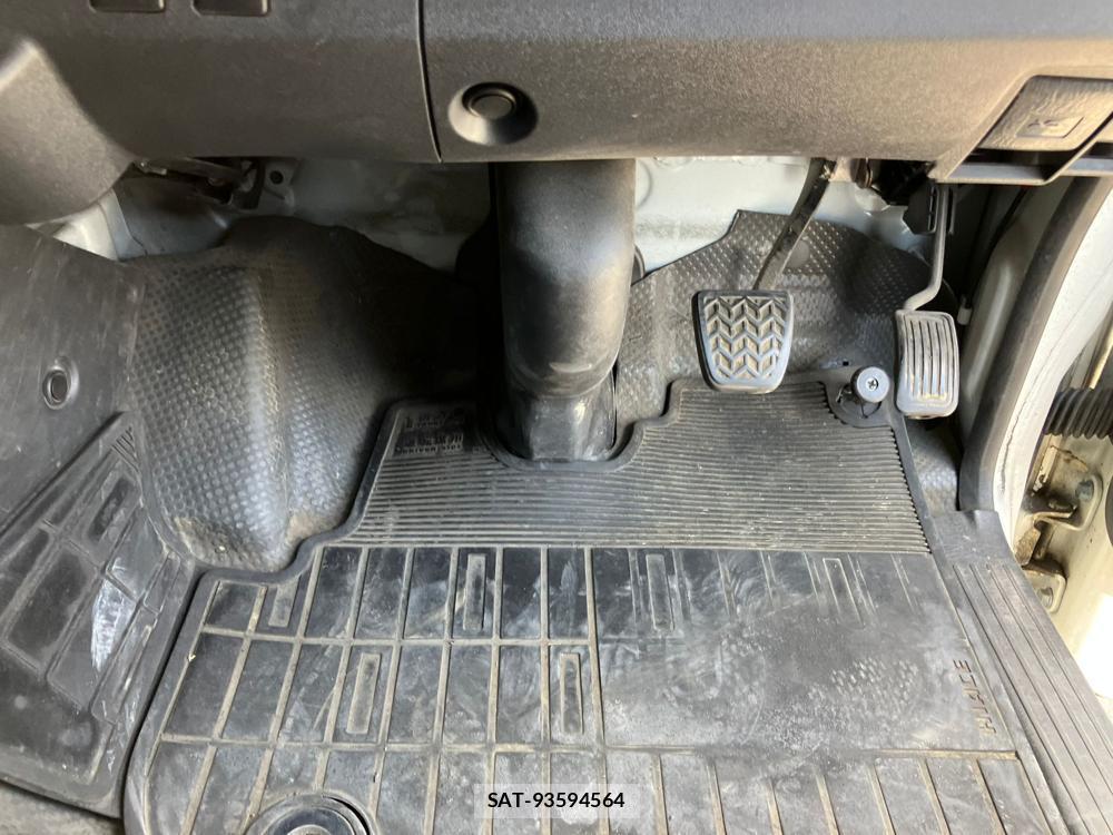 Toyota HIACE VAN 2019 1177541-24