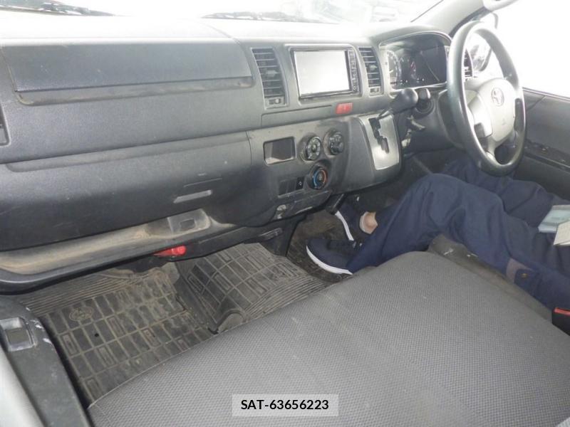 Toyota HIACE VAN 2018 1202150-4