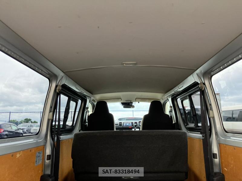 Toyota HIACE VAN 2019 1252846-15