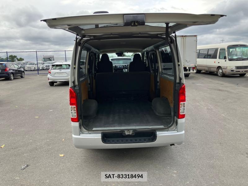Toyota HIACE VAN 2019 1252846-17