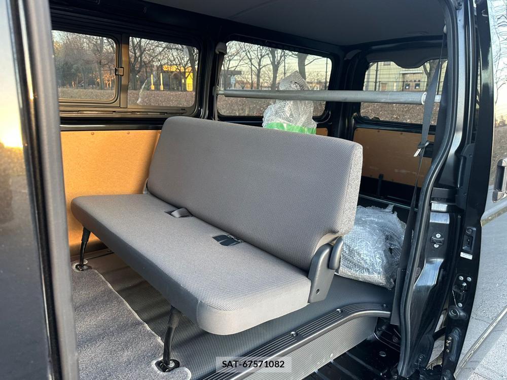 Toyota HIACE VAN 2020 1611441-10