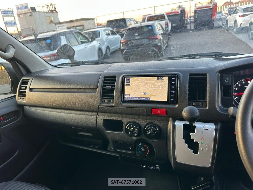 Toyota HIACE VAN 2020 1611441-19