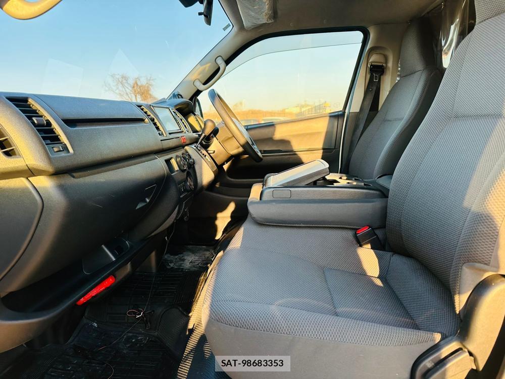 Toyota HIACE VAN 2020 2985605-10