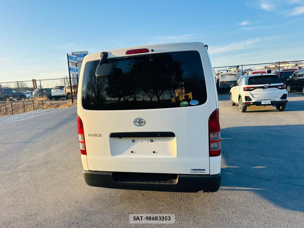Toyota HIACE VAN 2020 2985605-3