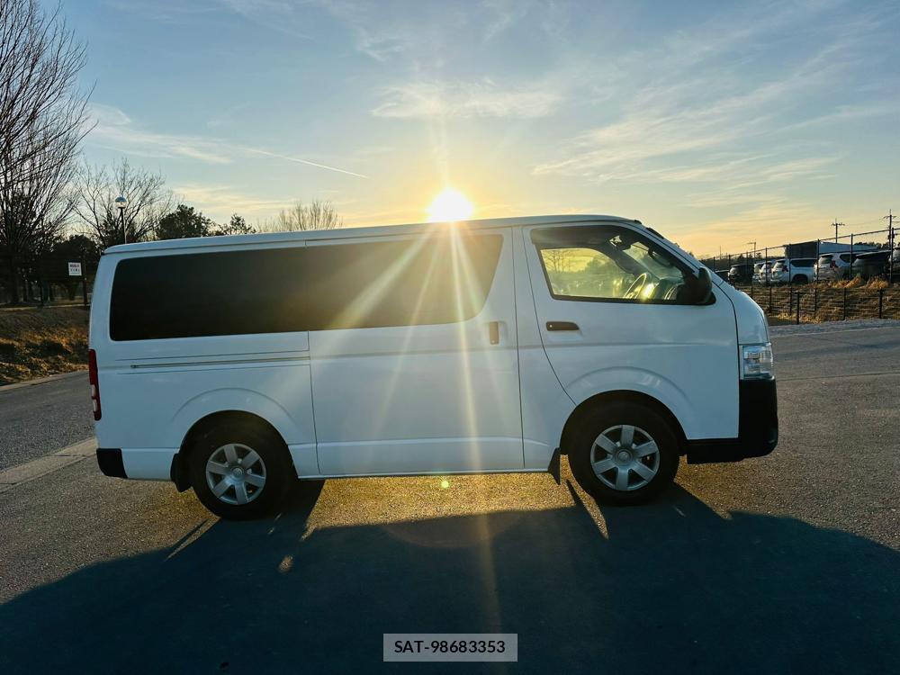 Toyota HIACE VAN 2020 2985605-5