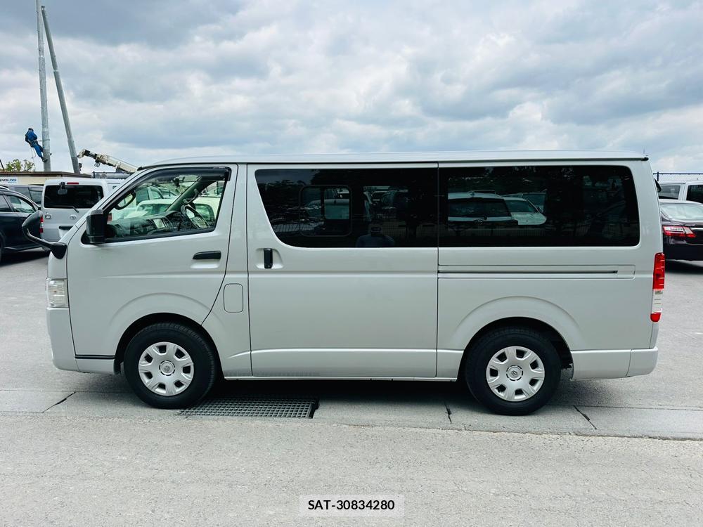 Toyota HIACE VAN 2020 6544239-1