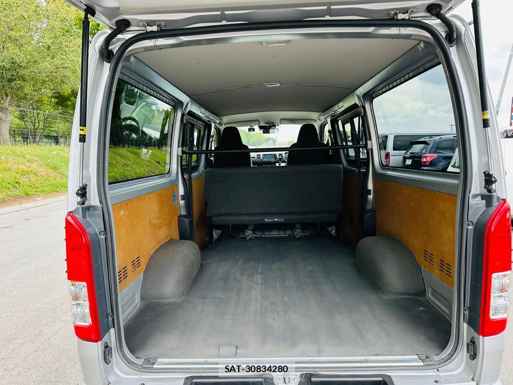 Toyota HIACE VAN 2020 6544239-25