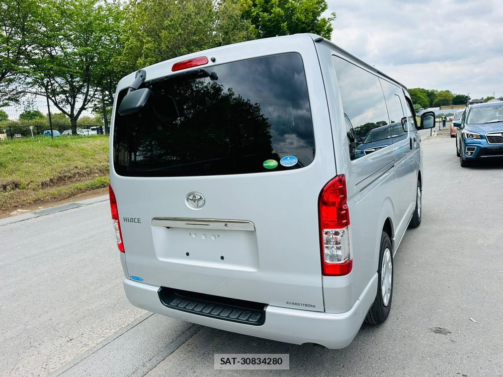 Toyota HIACE VAN 2020 6544239-4