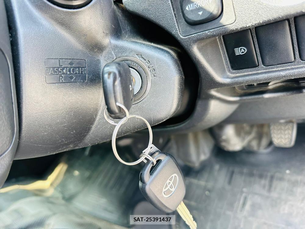 Toyota HIACE VAN 2020 6665809-14