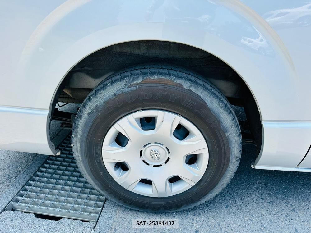 Toyota HIACE VAN 2020 6665809-25