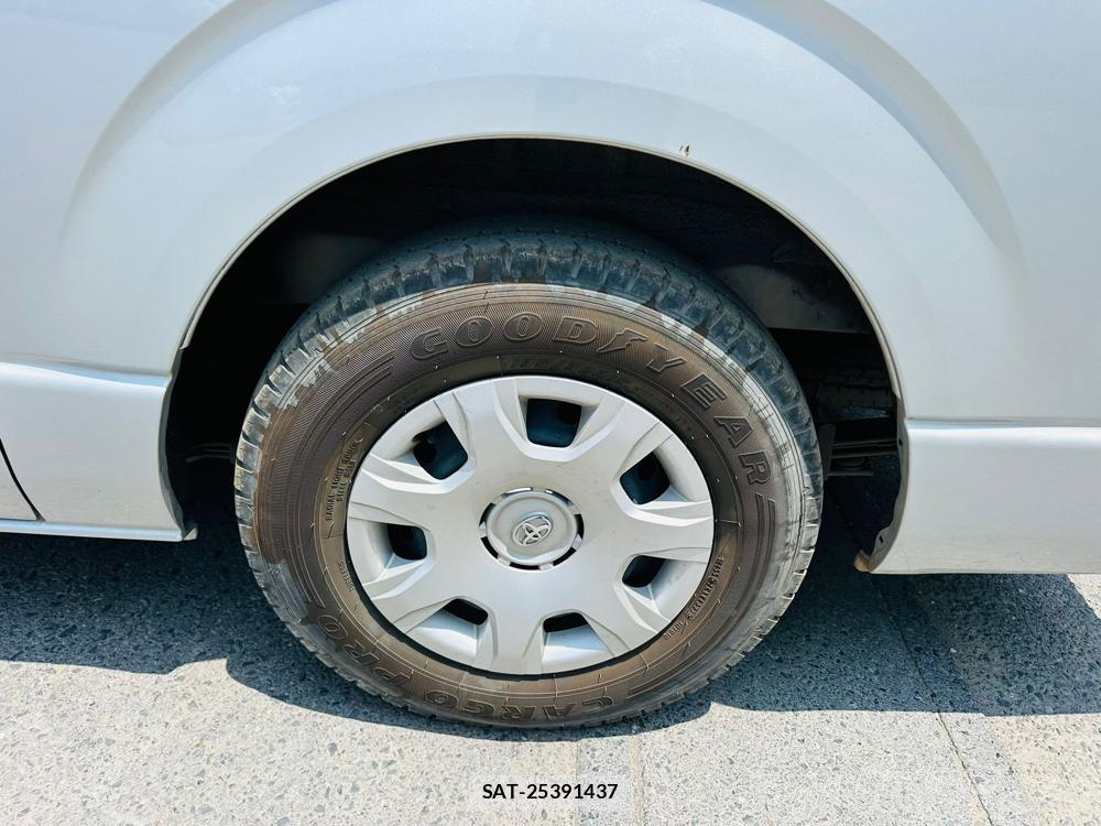 Toyota HIACE VAN 2020 6665809-28