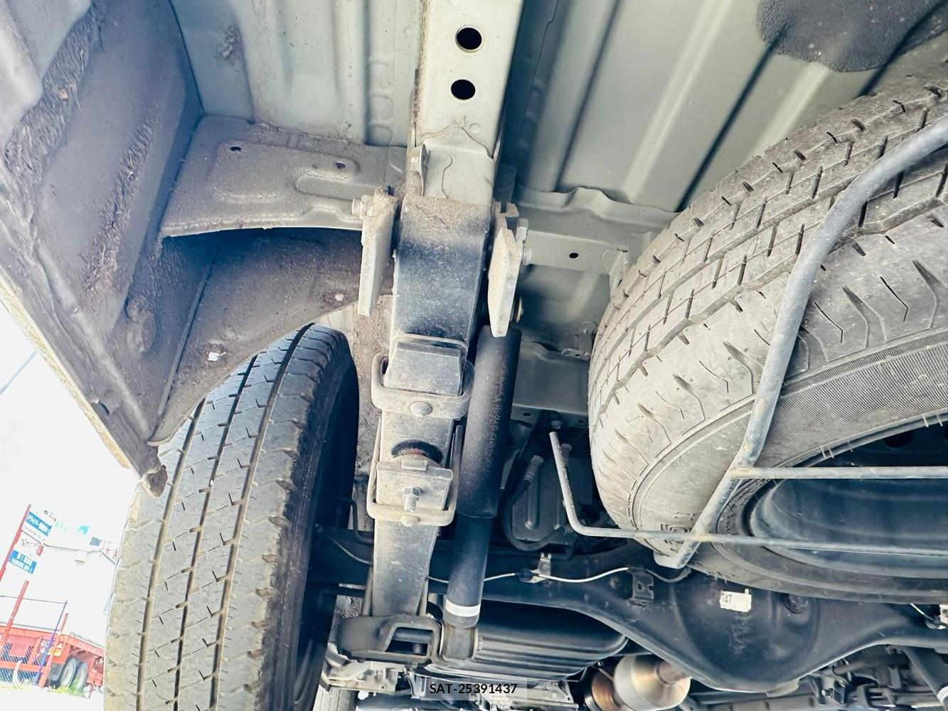 Toyota HIACE VAN 2020 6665809-33