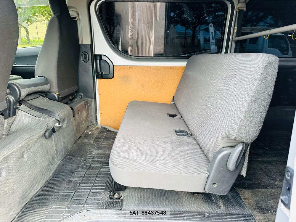 Toyota HIACE VAN 2020 7175252-9
