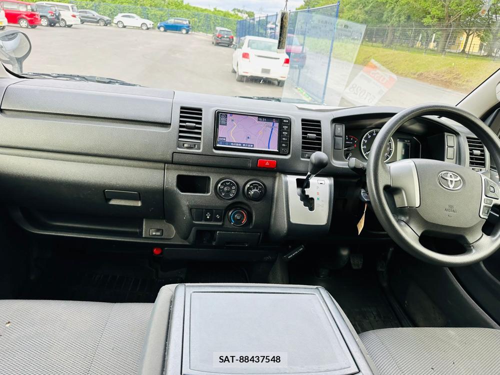 Toyota HIACE VAN 2020 7175252-12