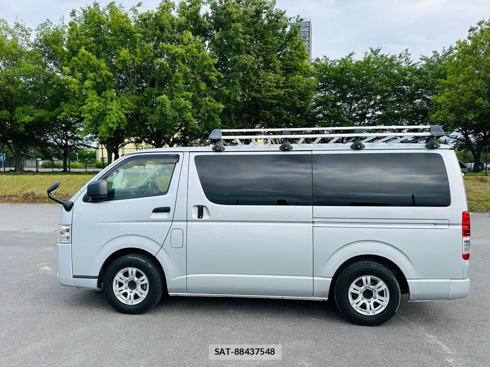 Toyota HIACE VAN 2020 7175252-1