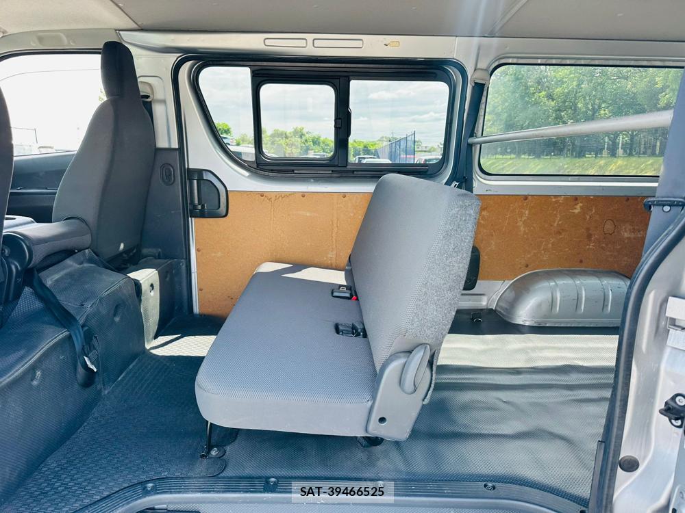 Toyota HIACE VAN 2020 7175257-9