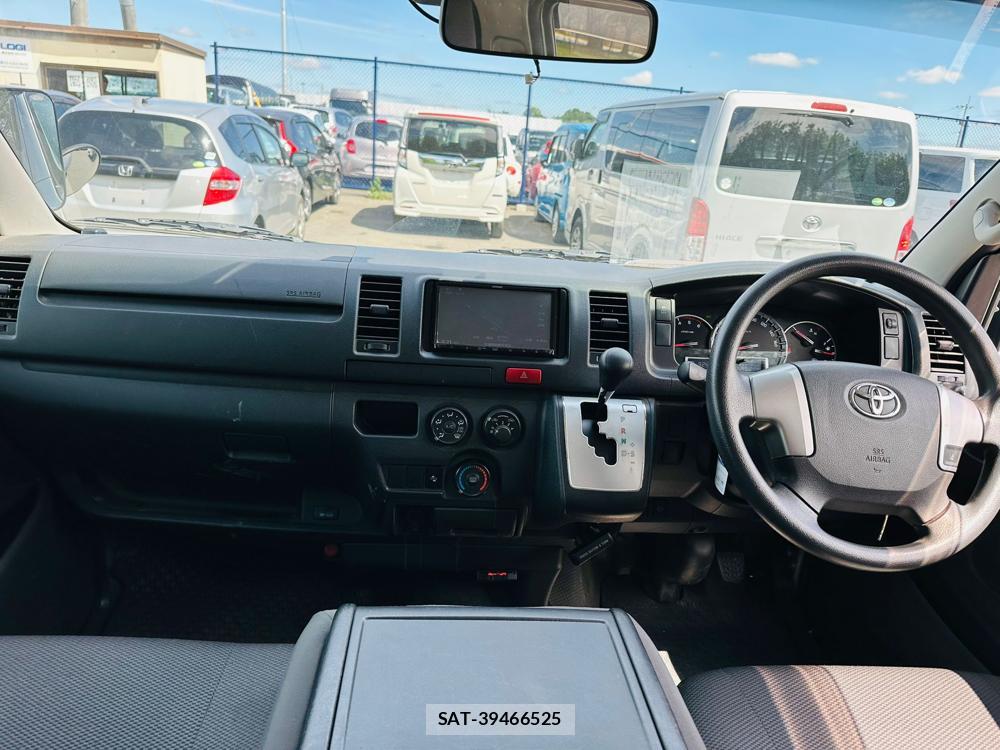 Toyota HIACE VAN 2020 7175257-12