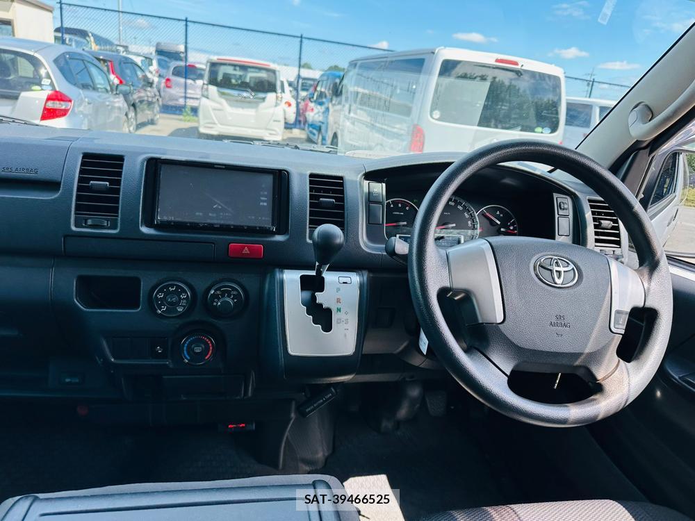 Toyota HIACE VAN 2020 7175257-13