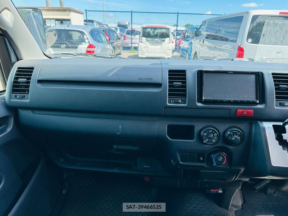Toyota HIACE VAN 2020 7175257-17