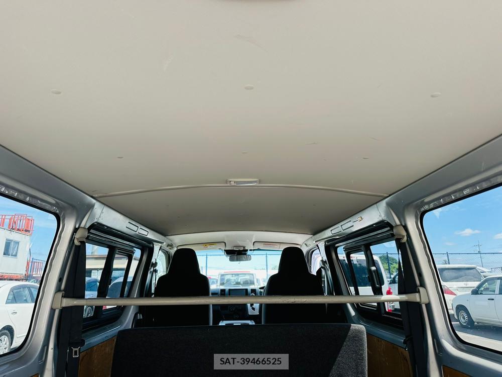 Toyota HIACE VAN 2020 7175257-24