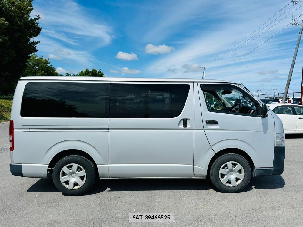 Toyota HIACE VAN 2020 7175257-5