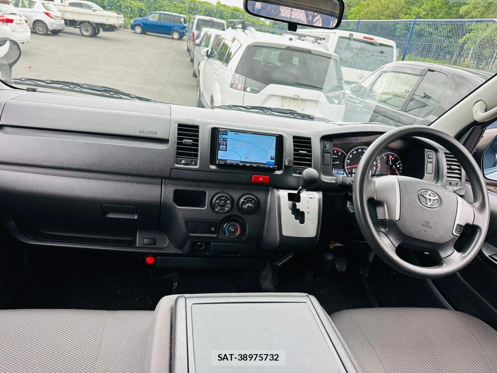 Toyota HIACE VAN 2019 7223074-12