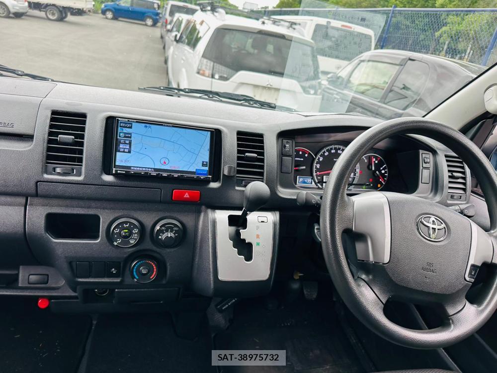 Toyota HIACE VAN 2019 7223074-13