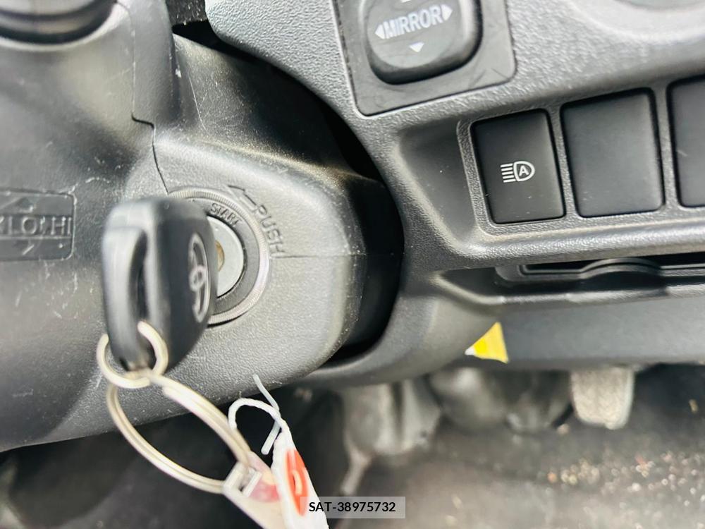 Toyota HIACE VAN 2019 7223074-16