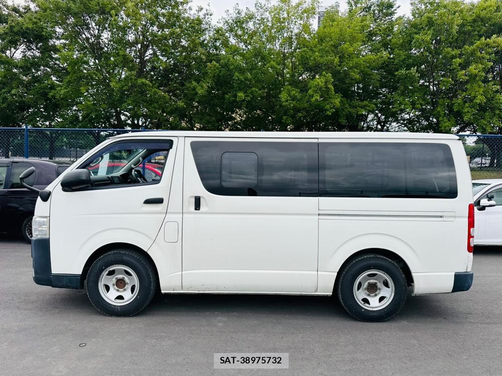 Toyota HIACE VAN 2019 7223074-1
