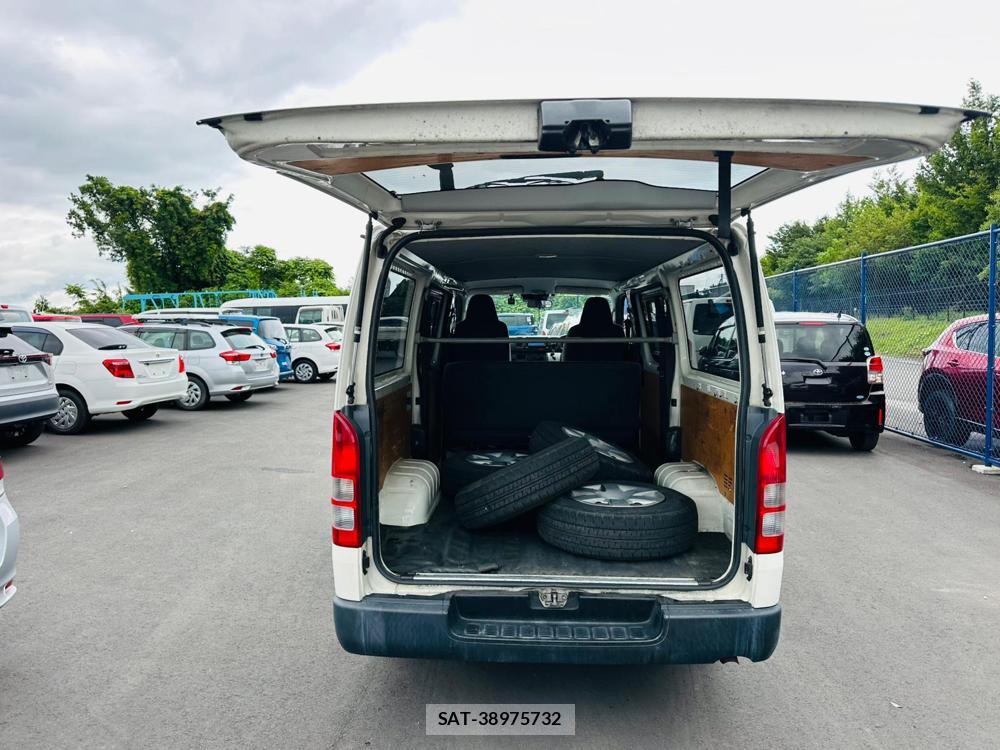 Toyota HIACE VAN 2019 7223074-26