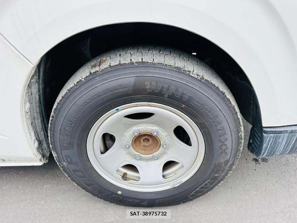 Toyota HIACE VAN 2019 7223074-28