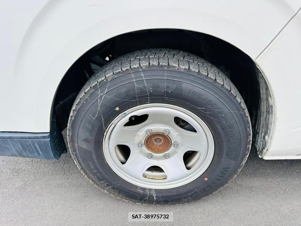 Toyota HIACE VAN 2019 7223074-29