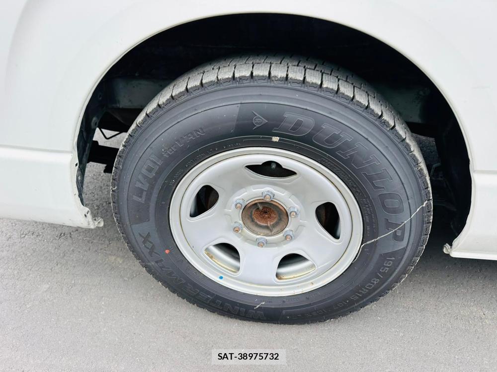 Toyota HIACE VAN 2019 7223074-30