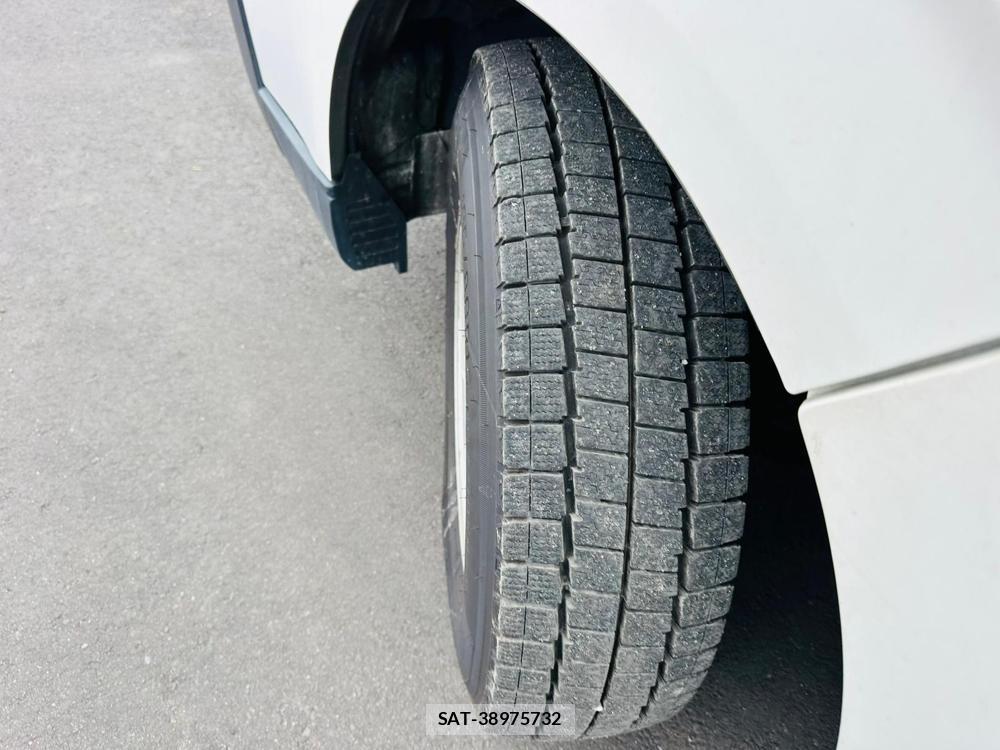Toyota HIACE VAN 2019 7223074-31