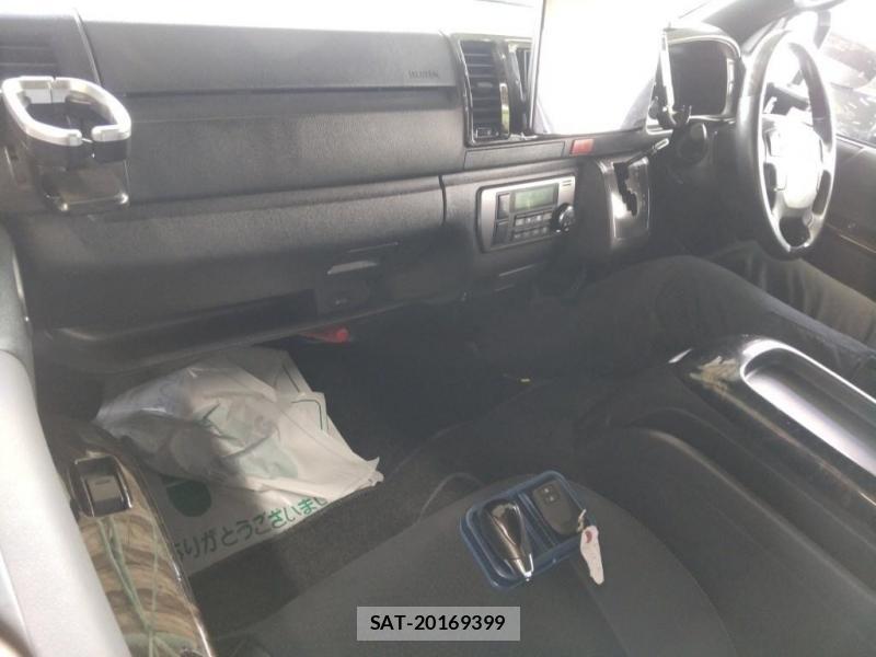 Toyota HIACE VAN 2021-02 7682549-4
