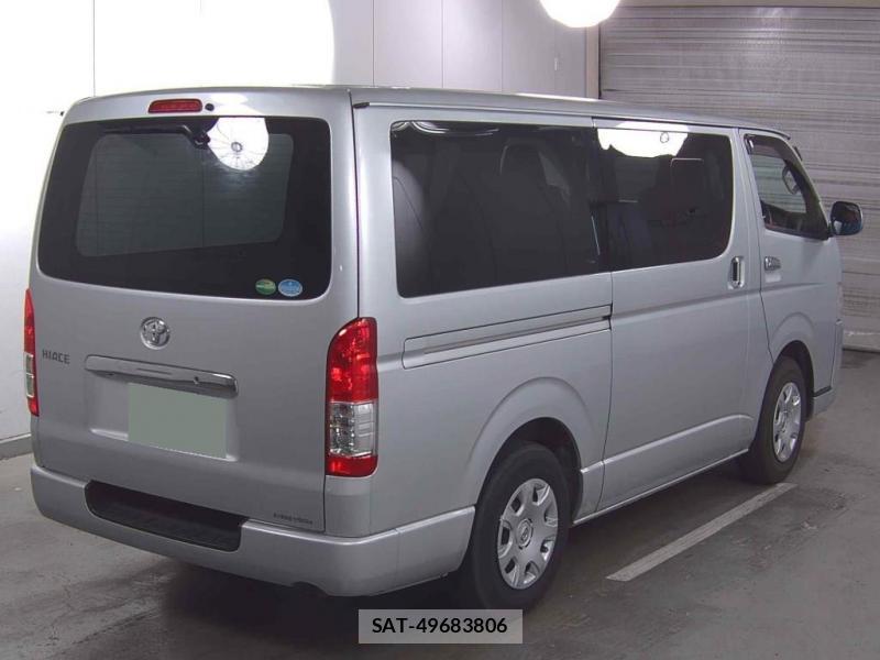 Toyota HIACE VAN 2019-04 8083200-1