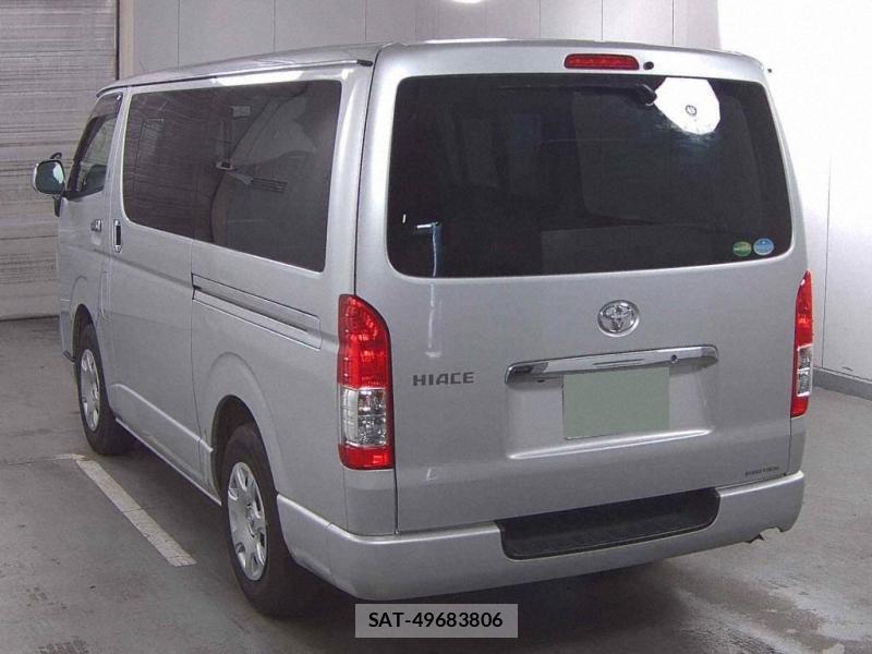 Toyota HIACE VAN 2019-04 8083200-2