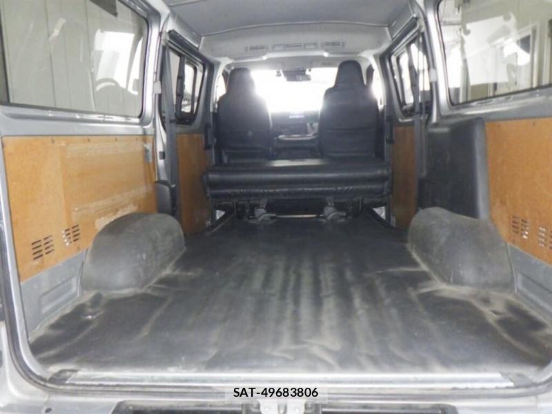 Toyota HIACE VAN 2019-04 8083200-5