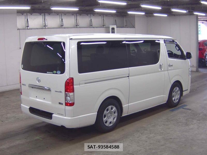 Toyota HIACE VAN 2019-06 8160955-2