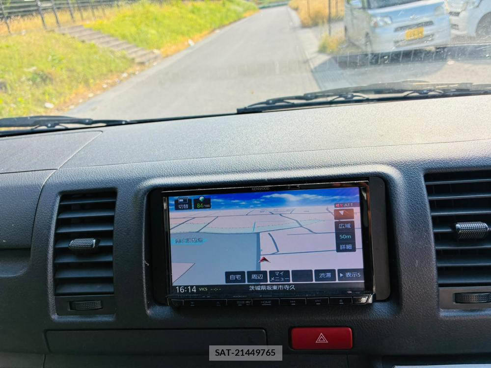 Toyota HIACE VAN 2019-05 8120439-18