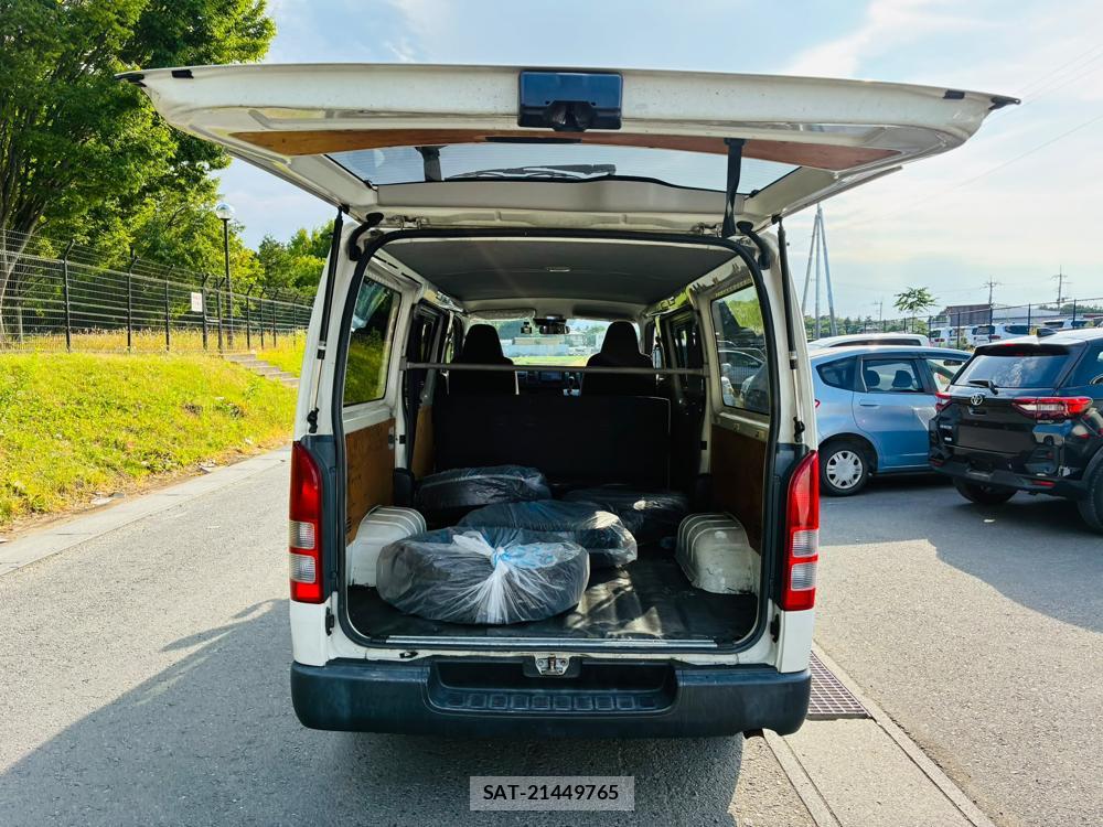 Toyota HIACE VAN 2019-05 8120439-26