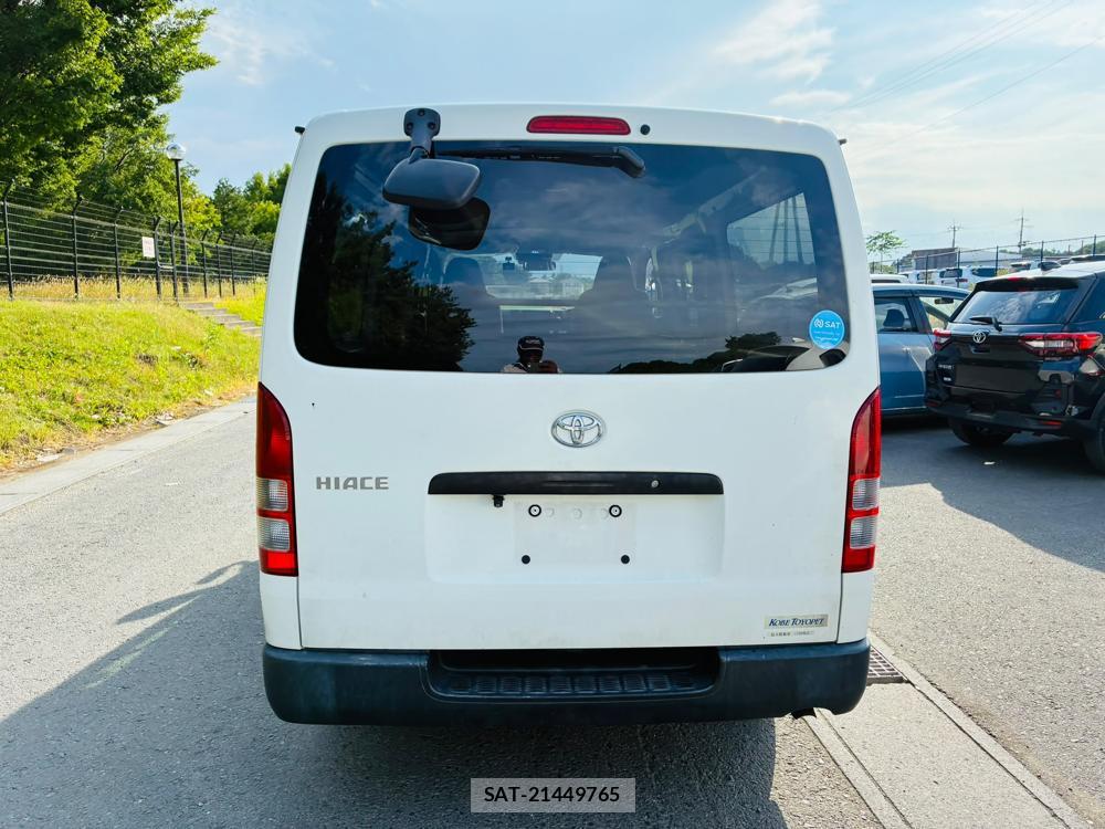 Toyota HIACE VAN 2019-05 8120439-3