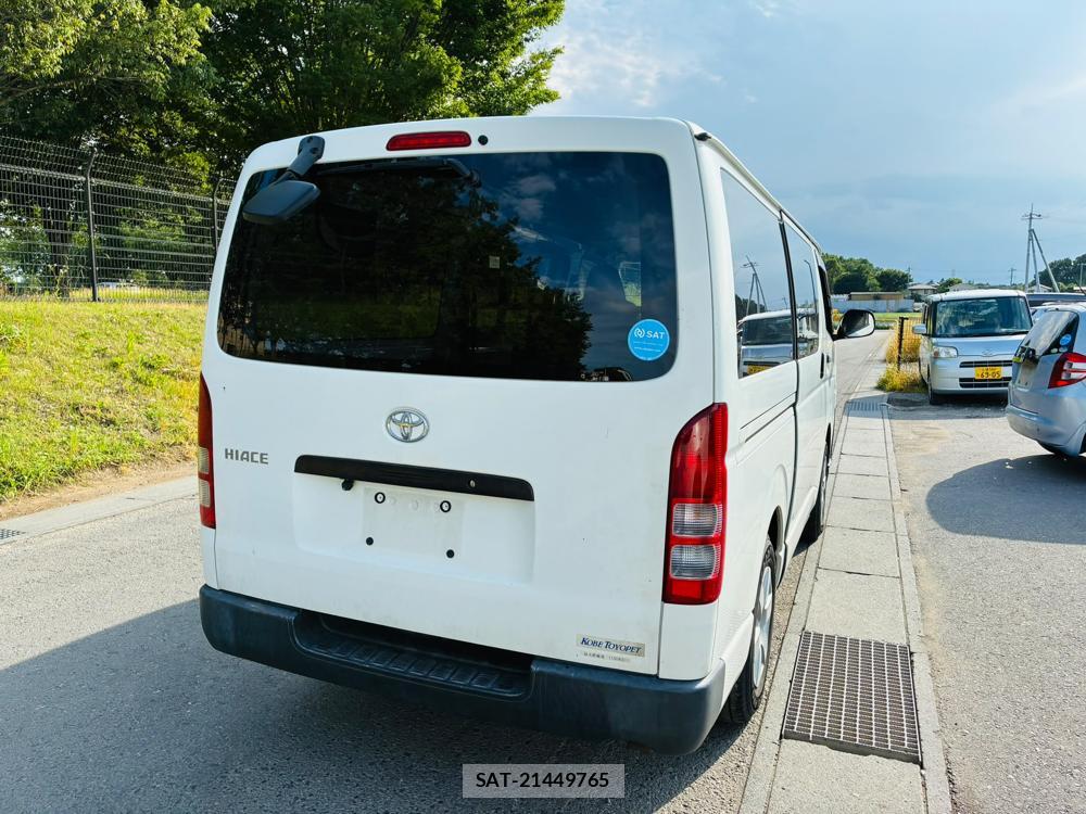 Toyota HIACE VAN 2019-05 8120439-4