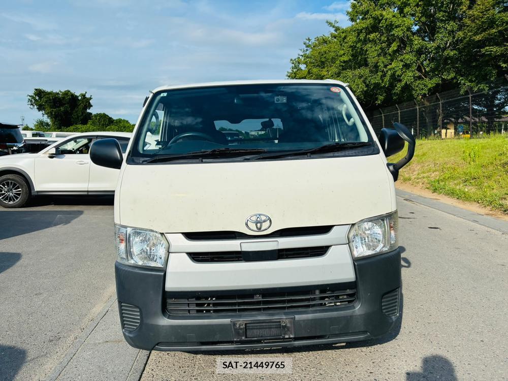 Toyota HIACE VAN 2019-05 8120439-7