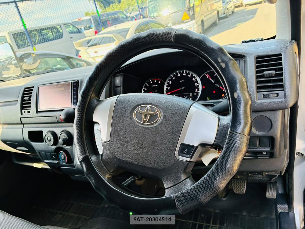 Toyota HIACE VAN 2019-10 8199627-14