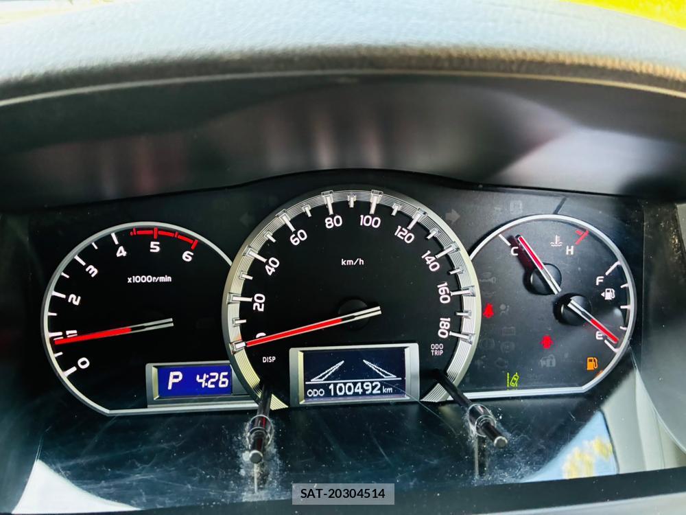 Toyota HIACE VAN 2019-10 8199627-15